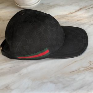 Gucci Black Original GG fabric with green and red web. L